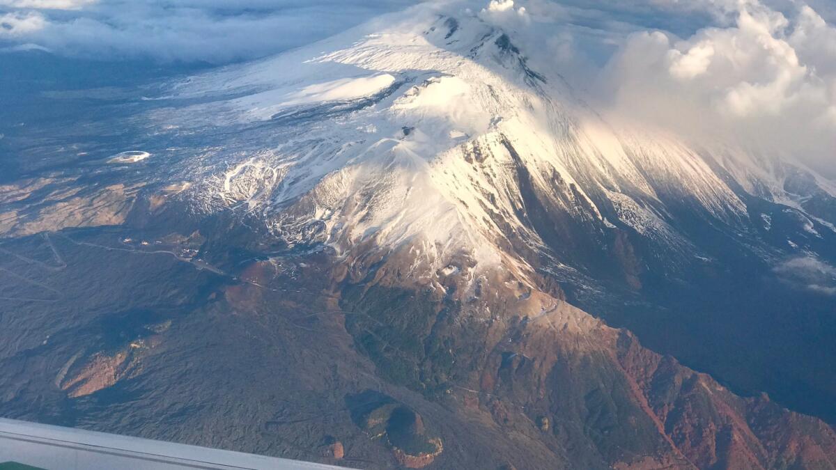 Attività vulcanica sull&#8217;Etna, chiuso aeroporto di Catania - 