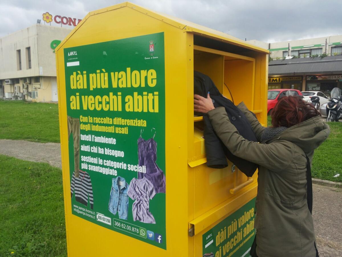 Sospeso il servizio raccolta indumenti usati nel periodo ferragostano - 