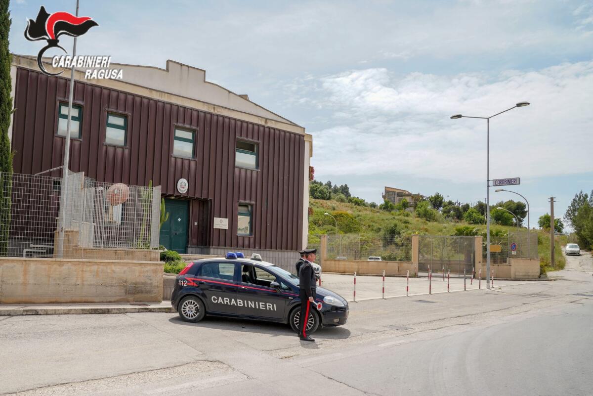 Perseguitava la ex convivente e la sua famiglia - 