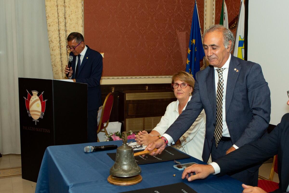Il nuovo presidente del Rotary ha dato il tocco di campana -