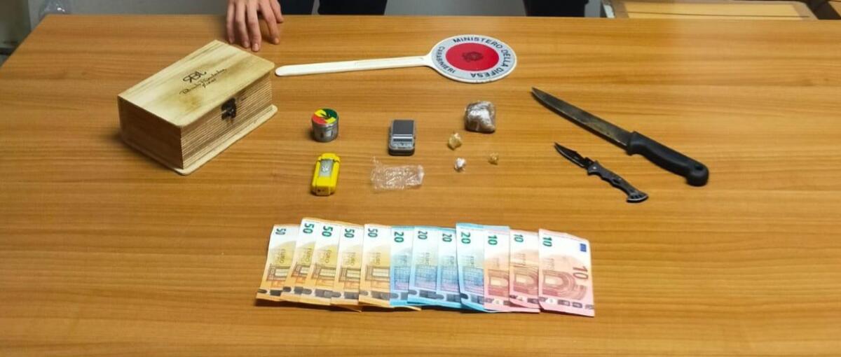 Carabinieri arrestano un giovane per droga - 
