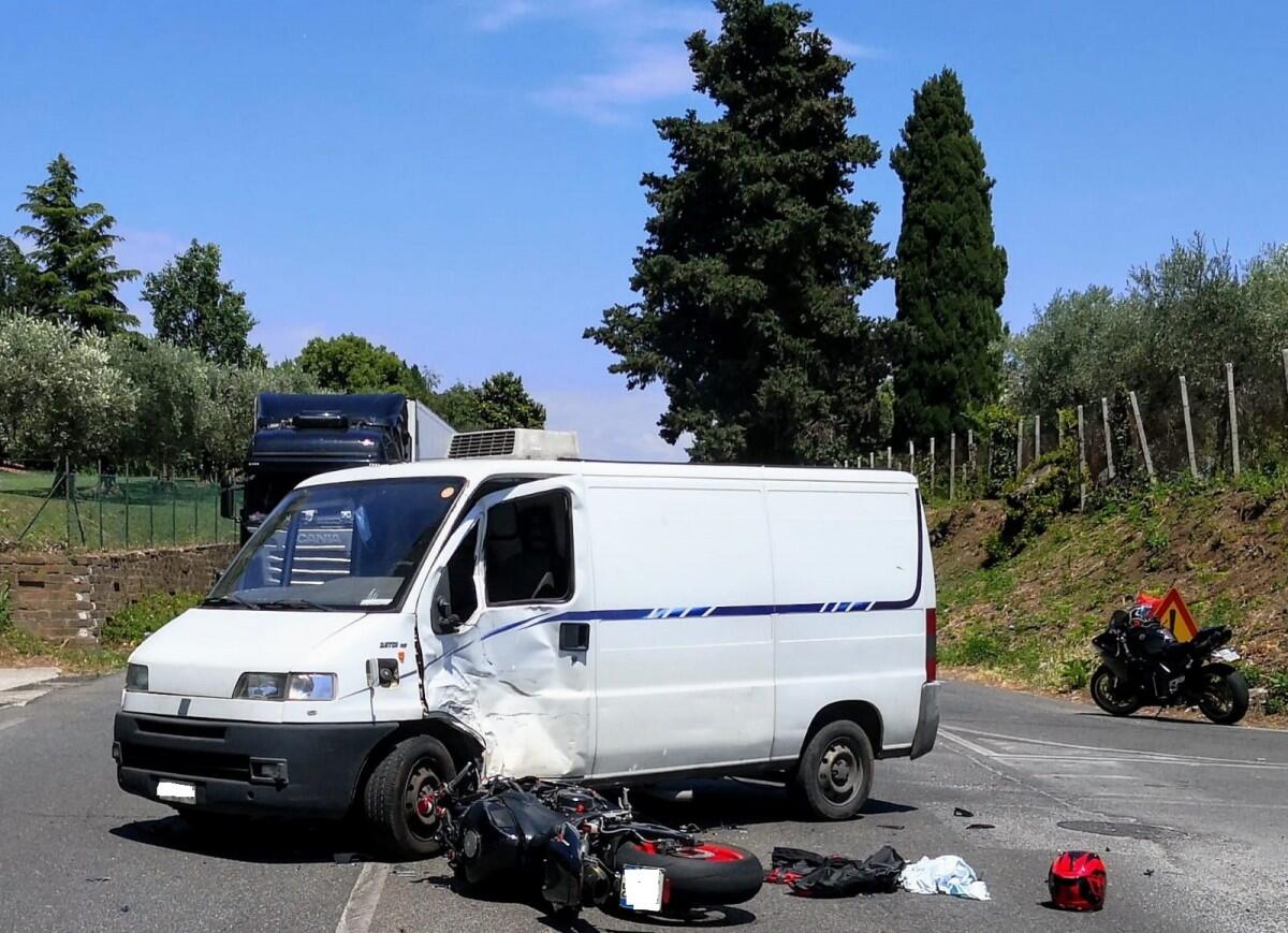 Grave scontro sulla 115 - 