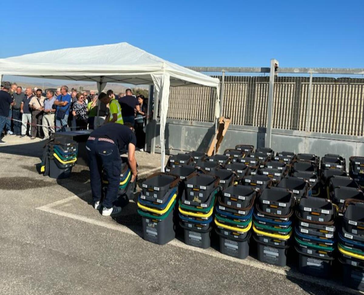 Rifiuti. Ecco il calendario per la consegna dei kit - 