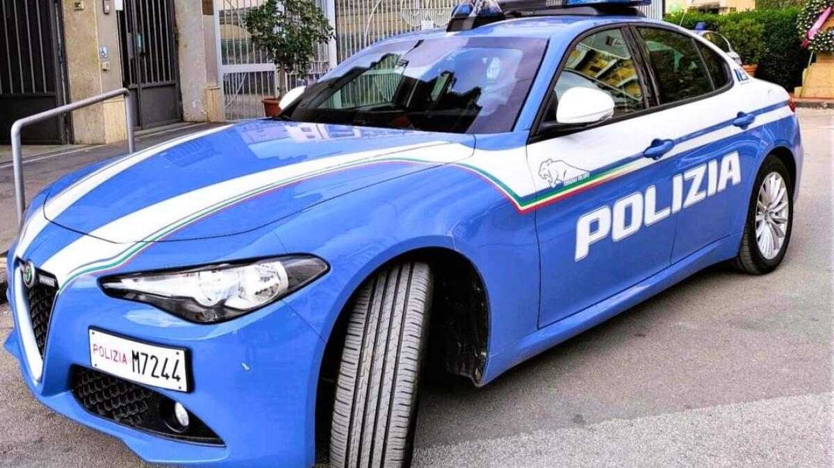 Ai domiciliari, maltrattava la famiglia. Arrestato e tradotto in carcere - 