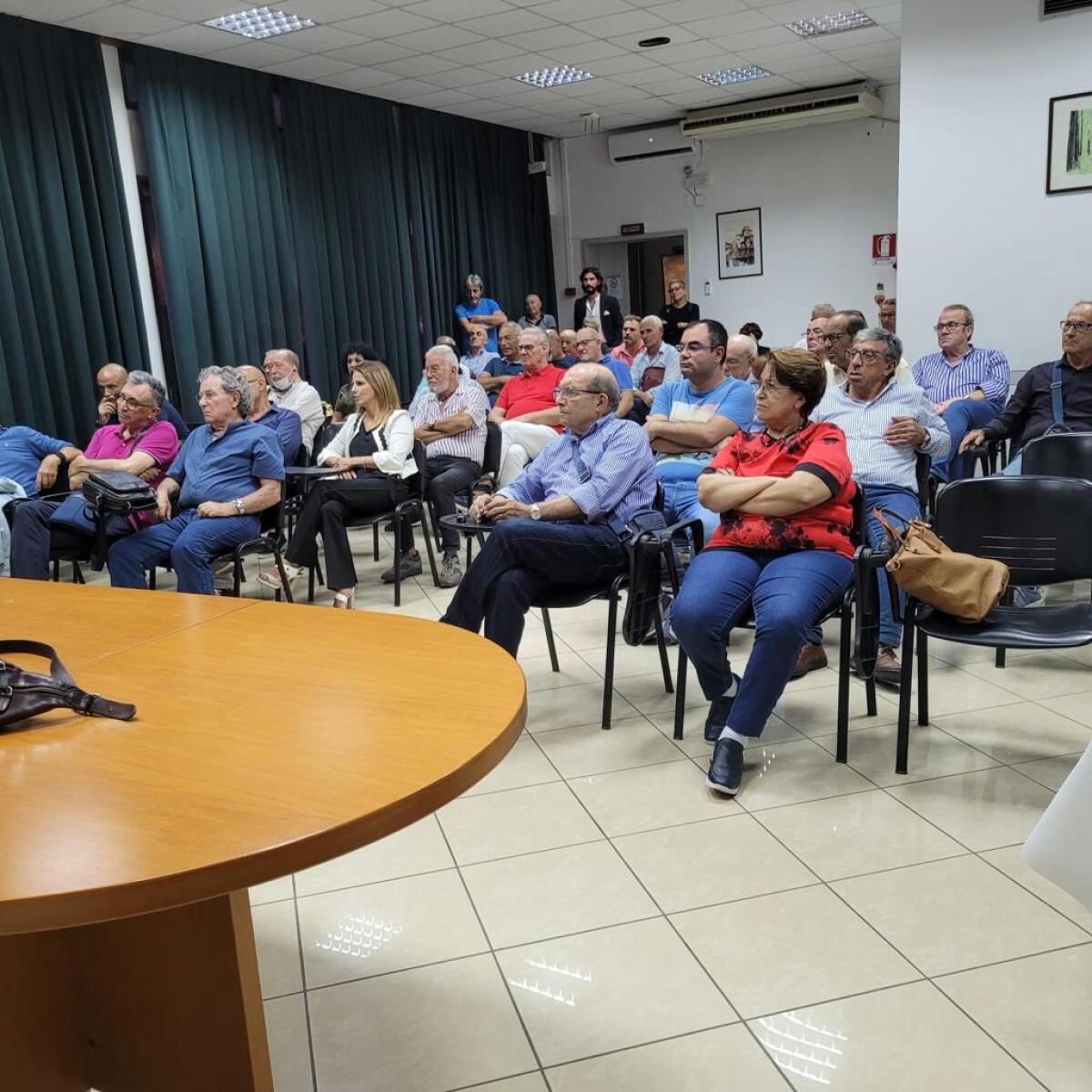 I Dem parlano solo di temi e progetti -