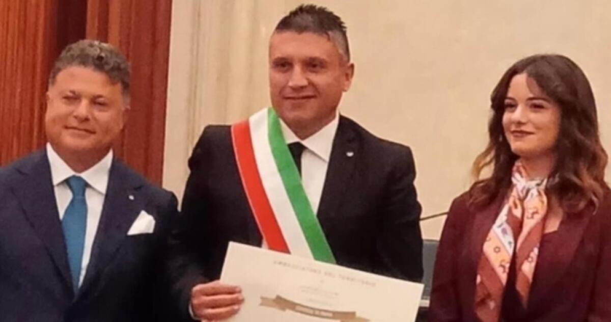 Premio nazionale a Certosa di Pavia e al suo sindaco gelese -
