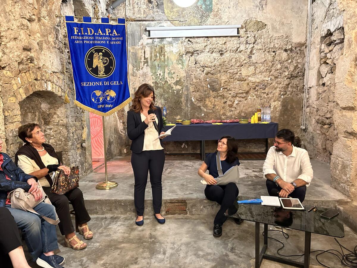 “Poesie e racconti”, gentilezza ed emozioni nell’opera di Maria Tina Vitello - 