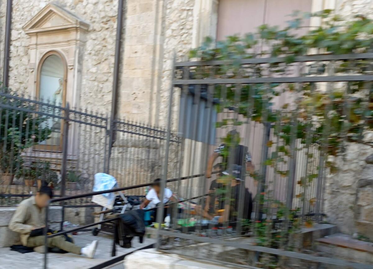 Il pic-nic davanti alla Chiesa Madre&#8230; - 