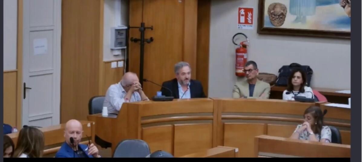 Variazioni di bilancio tra sofferenze,richieste di atti di coraggio e il rinvio - 