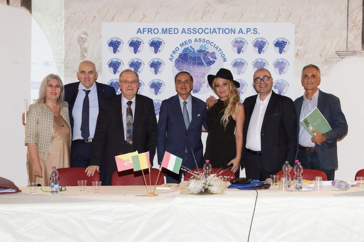 Un ponte fra Sicilia &amp; Africa - 