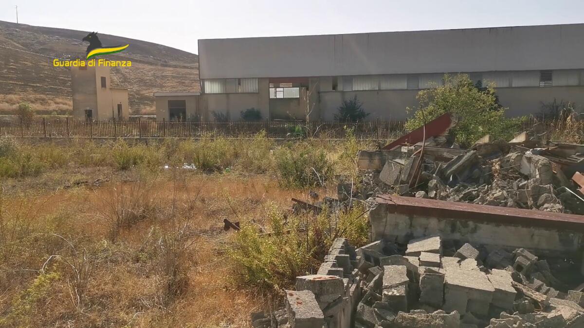 La GdF sequestra una grande discarica con rifiuti pericolosi - 