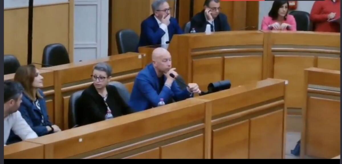 Dissesto finanziario del Comune:gli interventi in aula nel giorno più buio - 