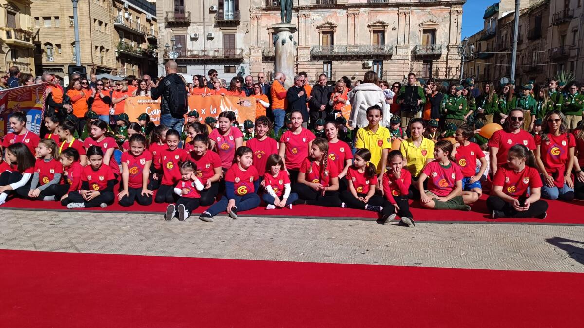 La salute del corpo rappresentata dalla ginnastica, alla Camminata per la vita -