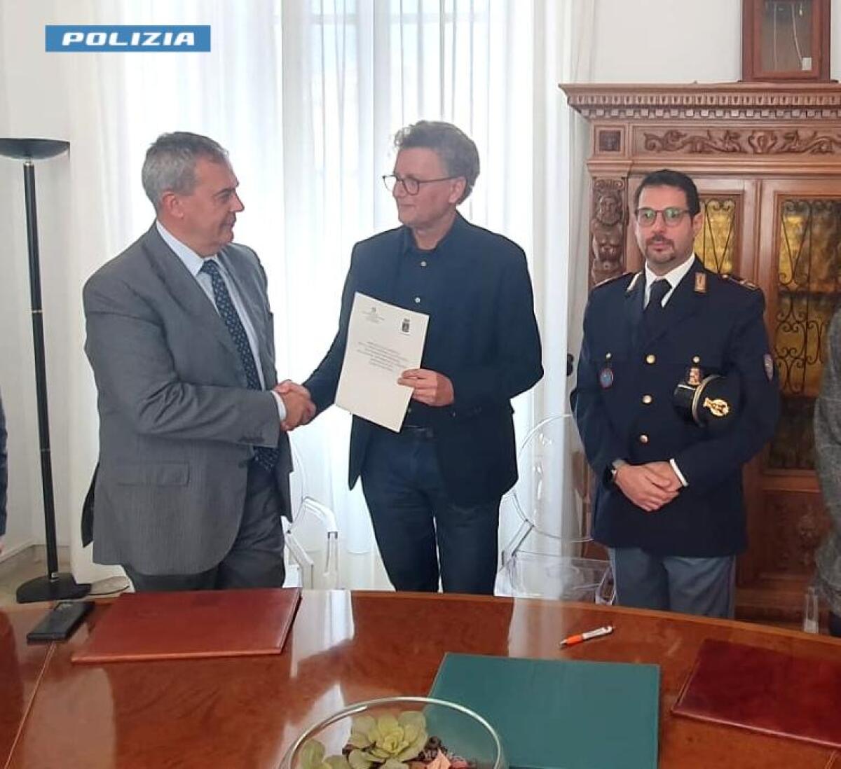 Intesa fra Polizia e Comune di Enna per il contrasto dei crimini informatici - 