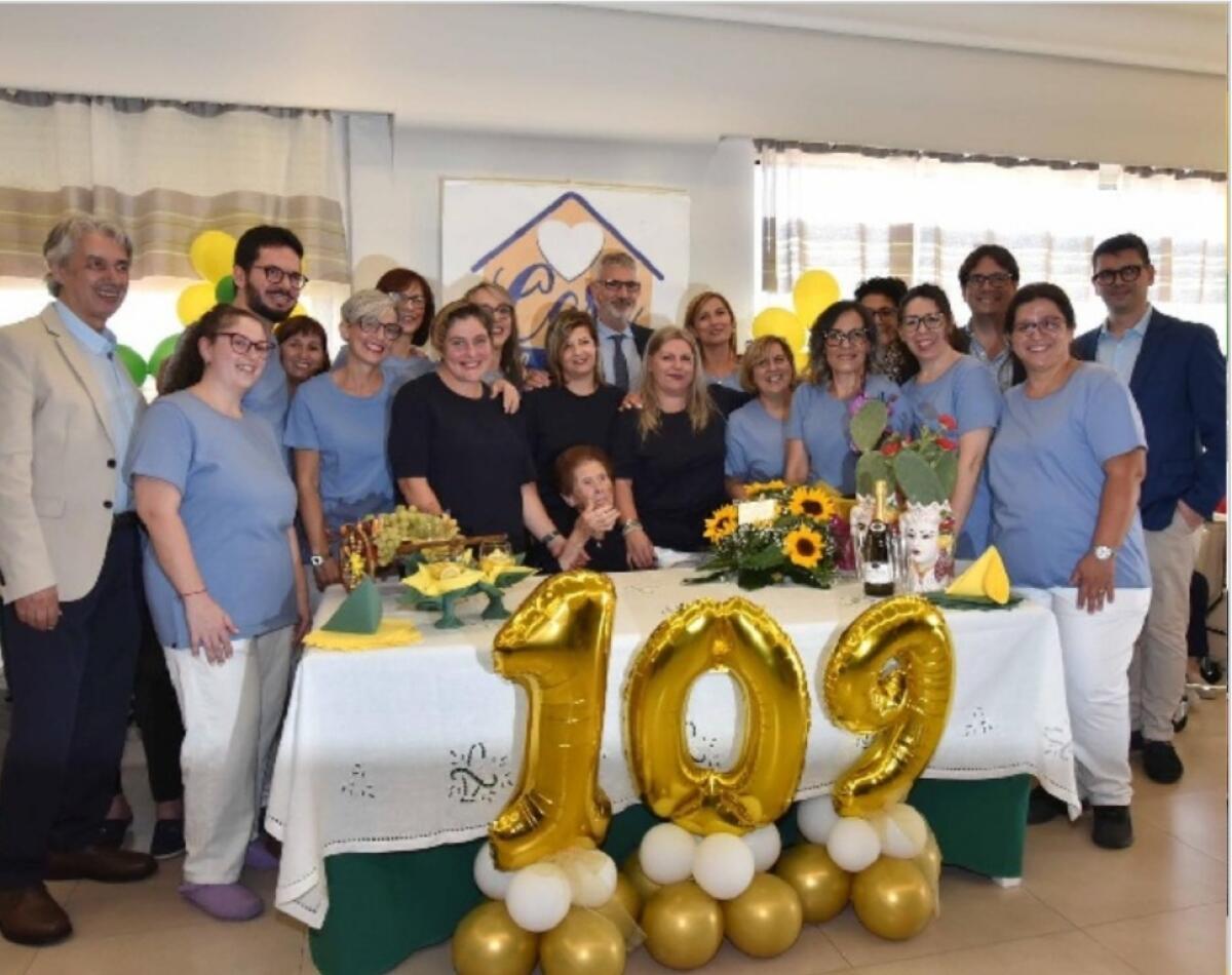 Ragusa in festa per i 109 anni di nonna Rosaria - 