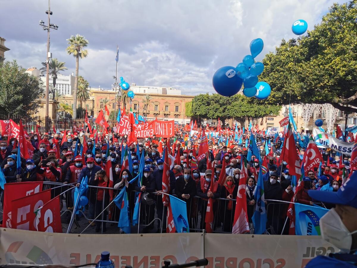Cgil e Uil:sciopero con sit in davanti la Prefettura -