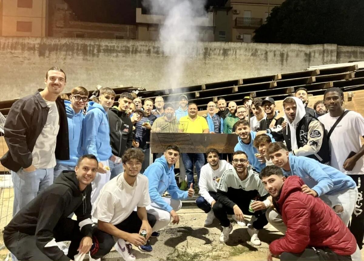 “Siamo un gruppo fantastico”: capitan Gambuzza suona la carica. Il Gela sabato anticipa contro il Messana 1966 - 