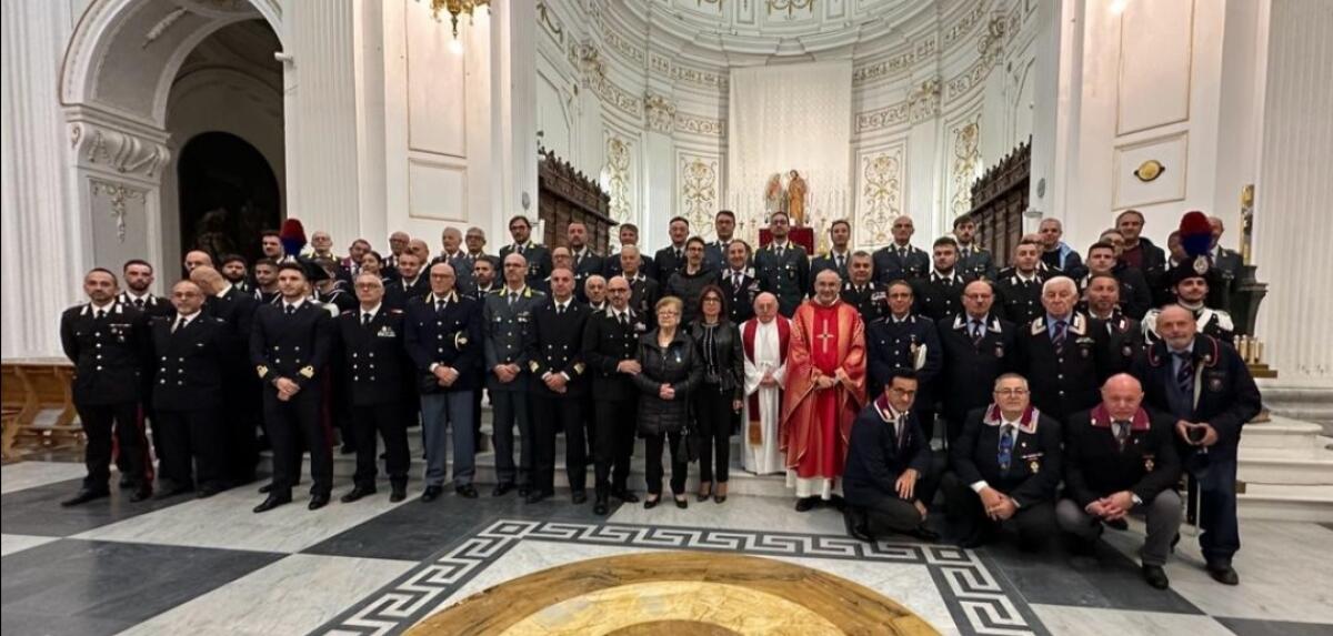 Le Forze dell&#8217;Ordine si preparano al Natale - 