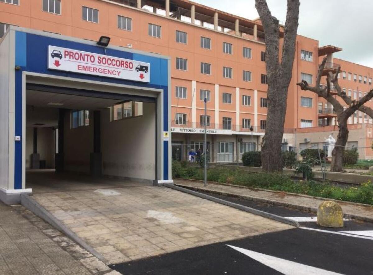 Professionista picchiato per la precedenza dell’auto in una viuzza del centro -