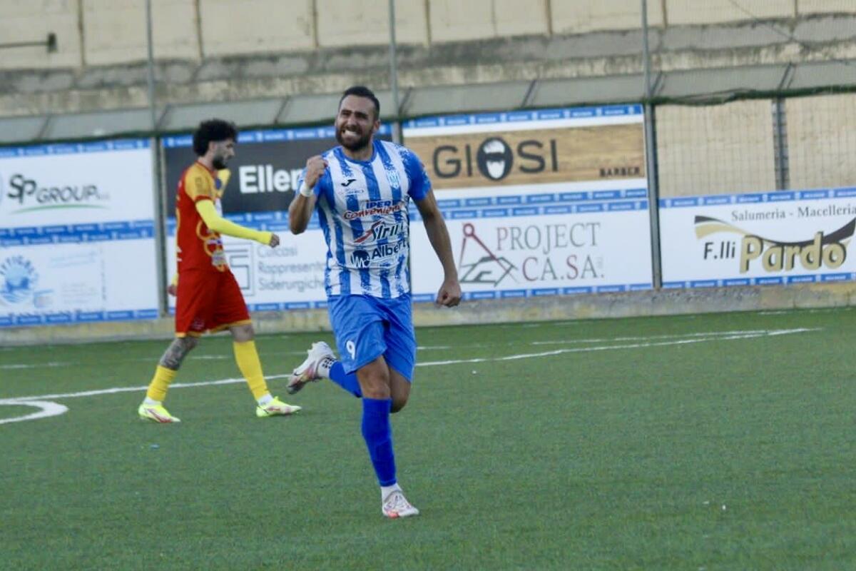 Gela calcio, va via l’attaccante Abate. La società: “Motivi personali” - 