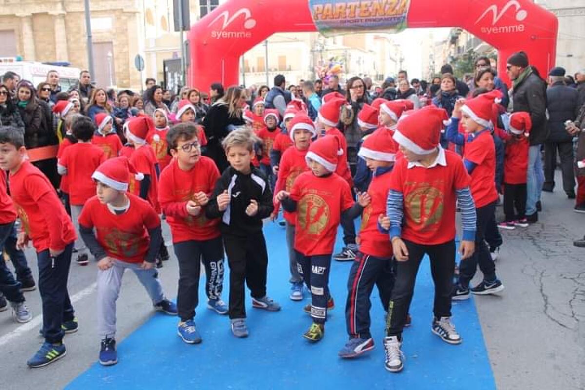 “Corri con papà Natale”, domenica la 13º edizione in piazza Umberto I - 