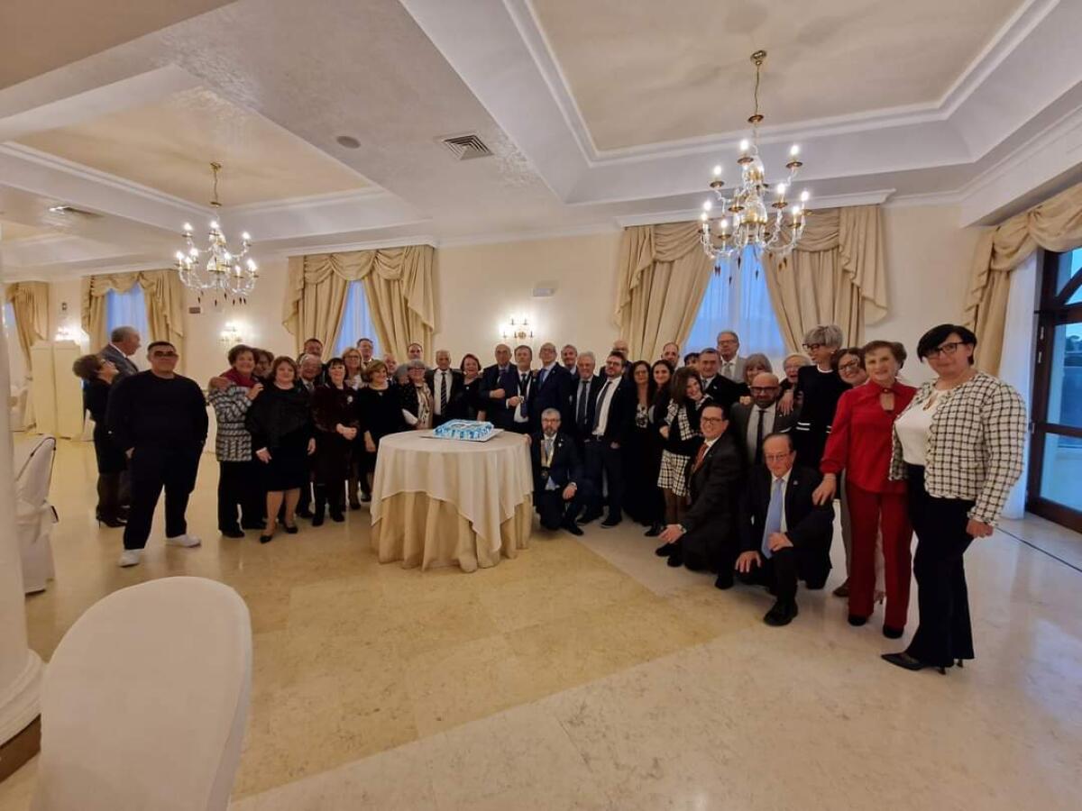 Auguri di Natale del Kiwanis pensando ai bambini del mondo - 