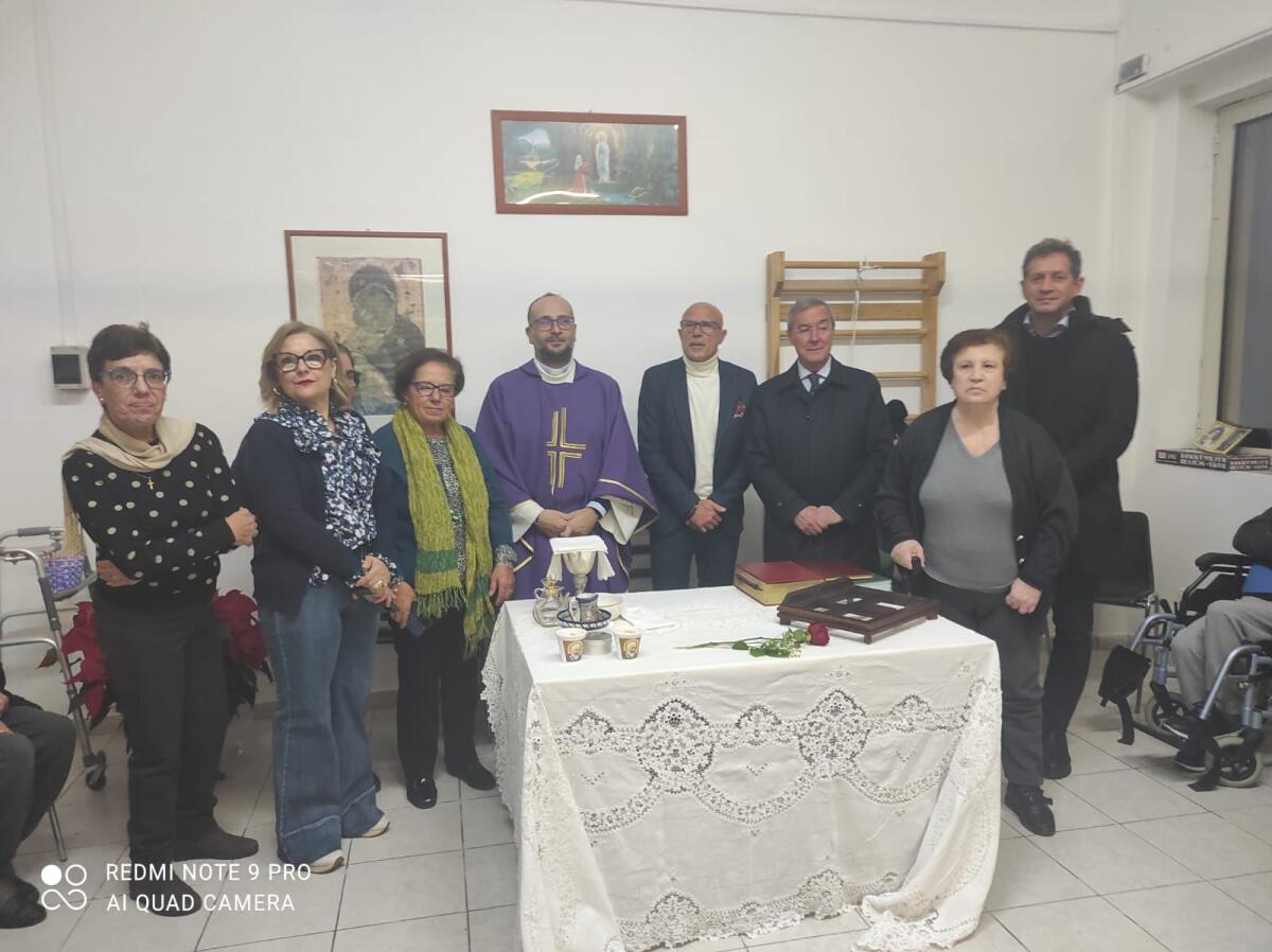 Ipab Aldisio:momenti religiosi,animazione e le impanate - 