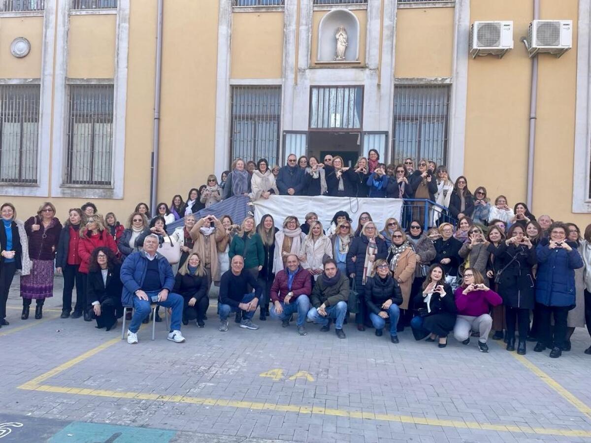 Il progetto “Natale nel cuore” si conclude con una donazione alla Scuola in ospedale - 