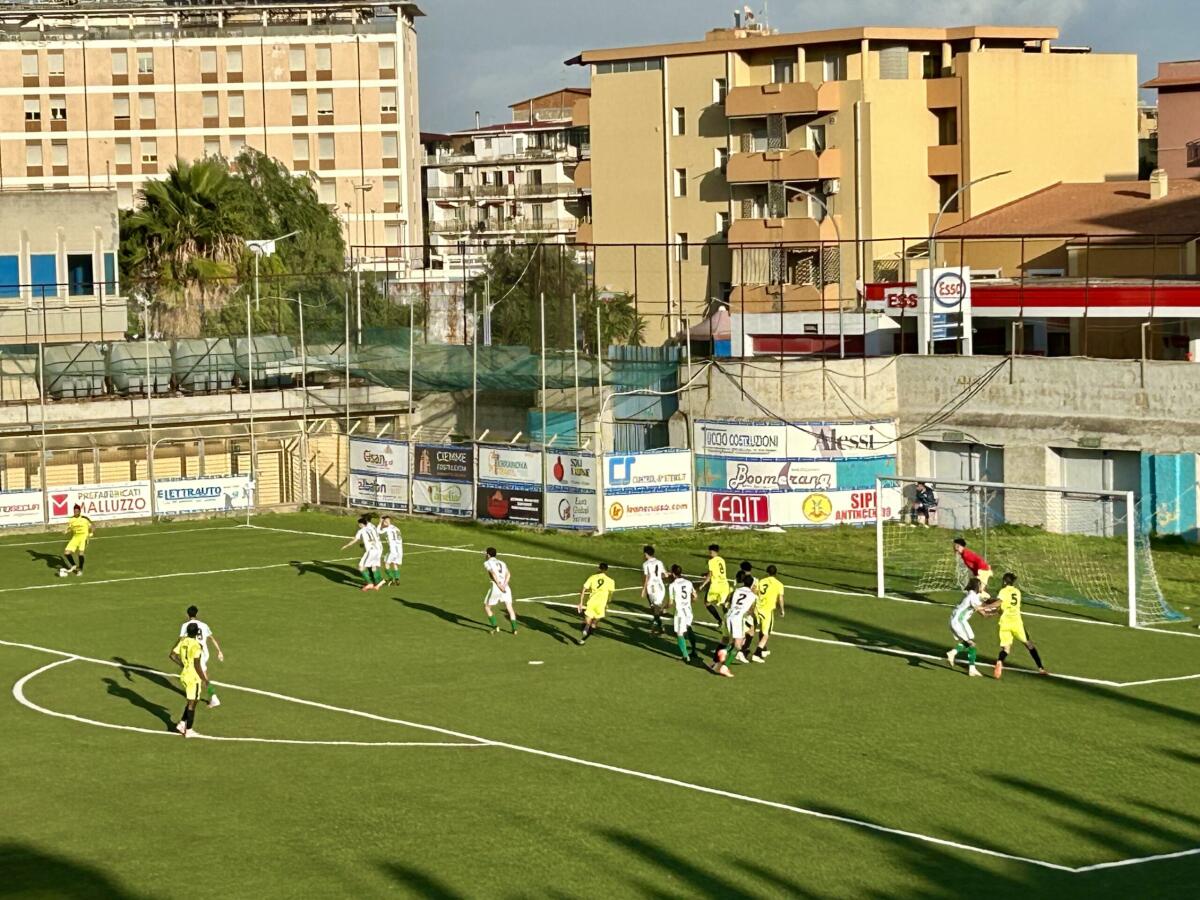 Gela, tutto facile contro la Leonfortese: 2-0, doppietta di Alves  - 