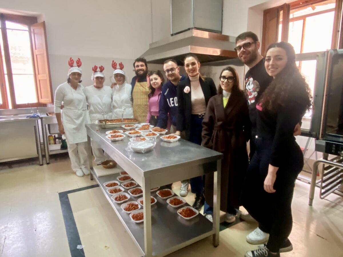 Alla Piccola casa della Misericordia il pranzo solidale del Leo club del golfo di Gela - 