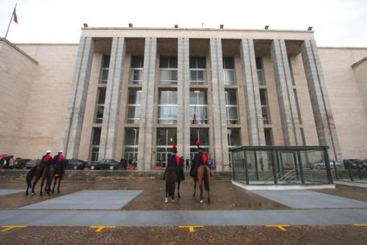 Condannato il Comune di Licata: legittimo l’affidamento del servizio rifiuti - 20100130 PALERMO -CLJ - INAUGURAZIONE ANNO GIUDIZIARIO A PALERMO. Il palazzo di giustizia appena ristrutturato e sistemato negli spazi esterni. ANSA/ LANNINO & NACCARI / SIM