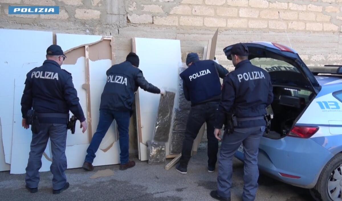 A Niscemi la polizia sequestra 28 kg di marijuana e arresta 3 persone - 