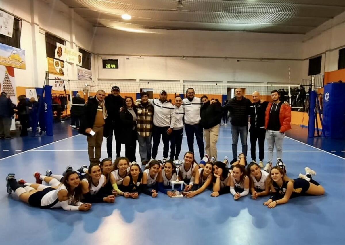 Volley Gela, successo contro Piazza Armerina dopo la vittoria della Coppa Akranis - 