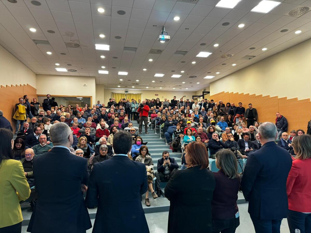 Il M5S non farà accordi con i partiti alle Europee -