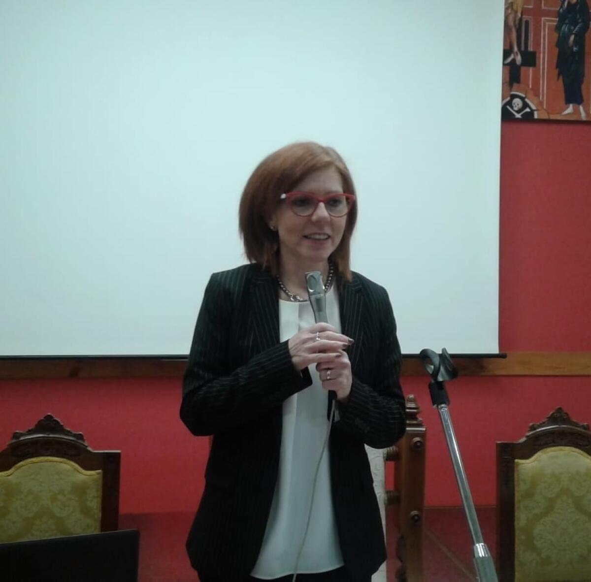 Scontro tra assessore e dirigente dopo la protesta dei genitori della scuola Verga - 