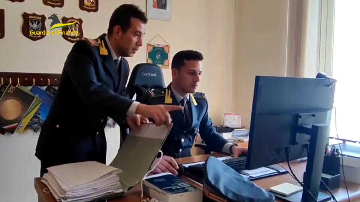 Percepivano indebitamente il reddito di cittadinanza, denunciate 73 persone tra Gela e Niscemi - 