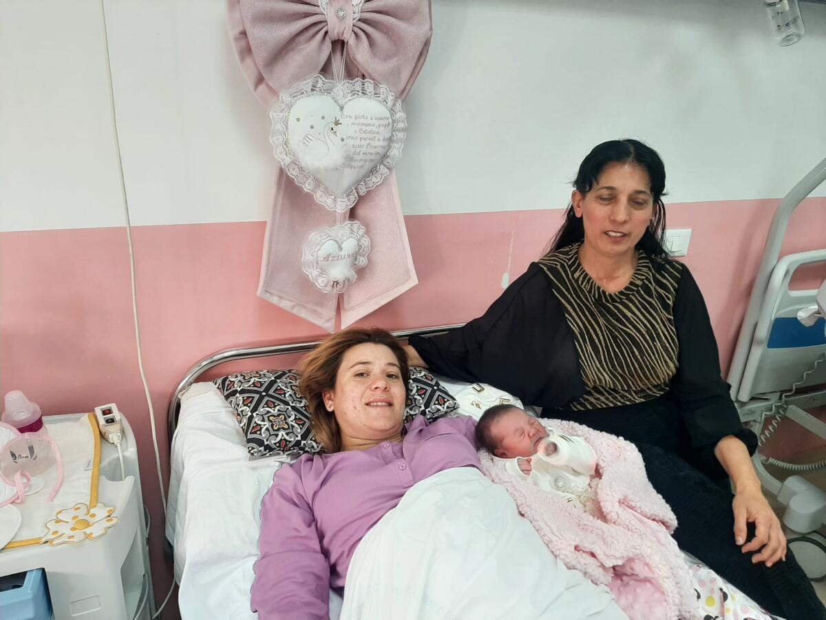 Gela in rosa:Azzurra Palumbo la prima nata del 2024,Giulia Calabrese chiude il 2023 -
