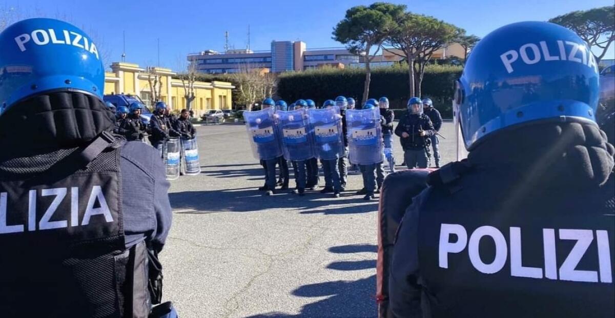 Corsi di aggiornamento per poliziotti - 