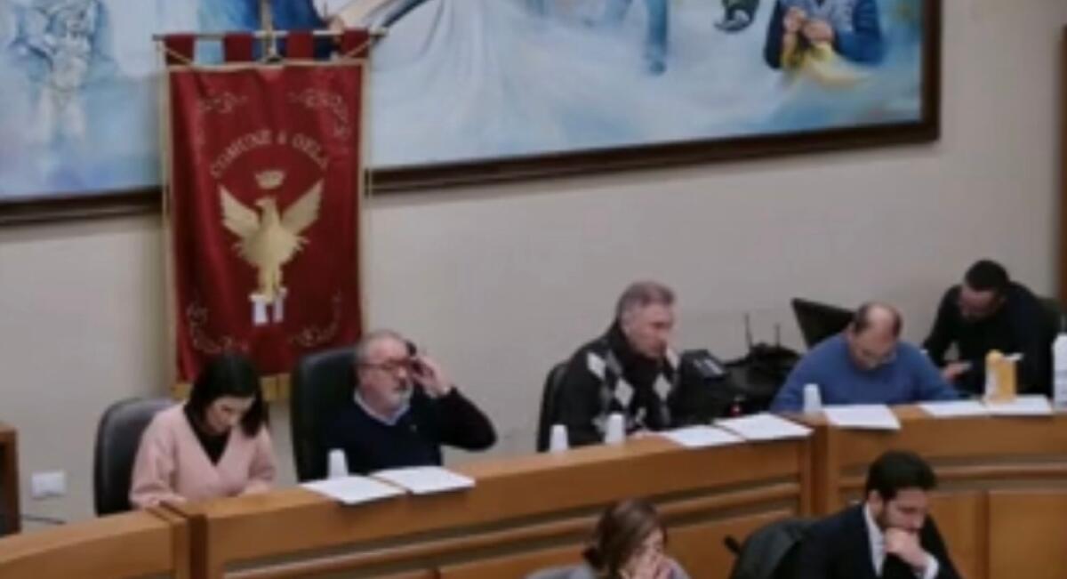 Maggioranza:sempre meno pezzi e l&#8217;aumento dell&#8217;Imu non passa - 