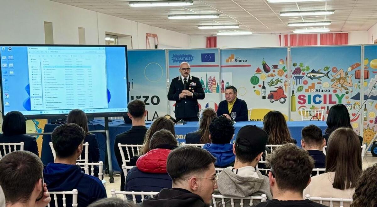 Educazione alla legalità: gli studenti dello “Sturzo” incontrano l’Arma dei Carabinieri -