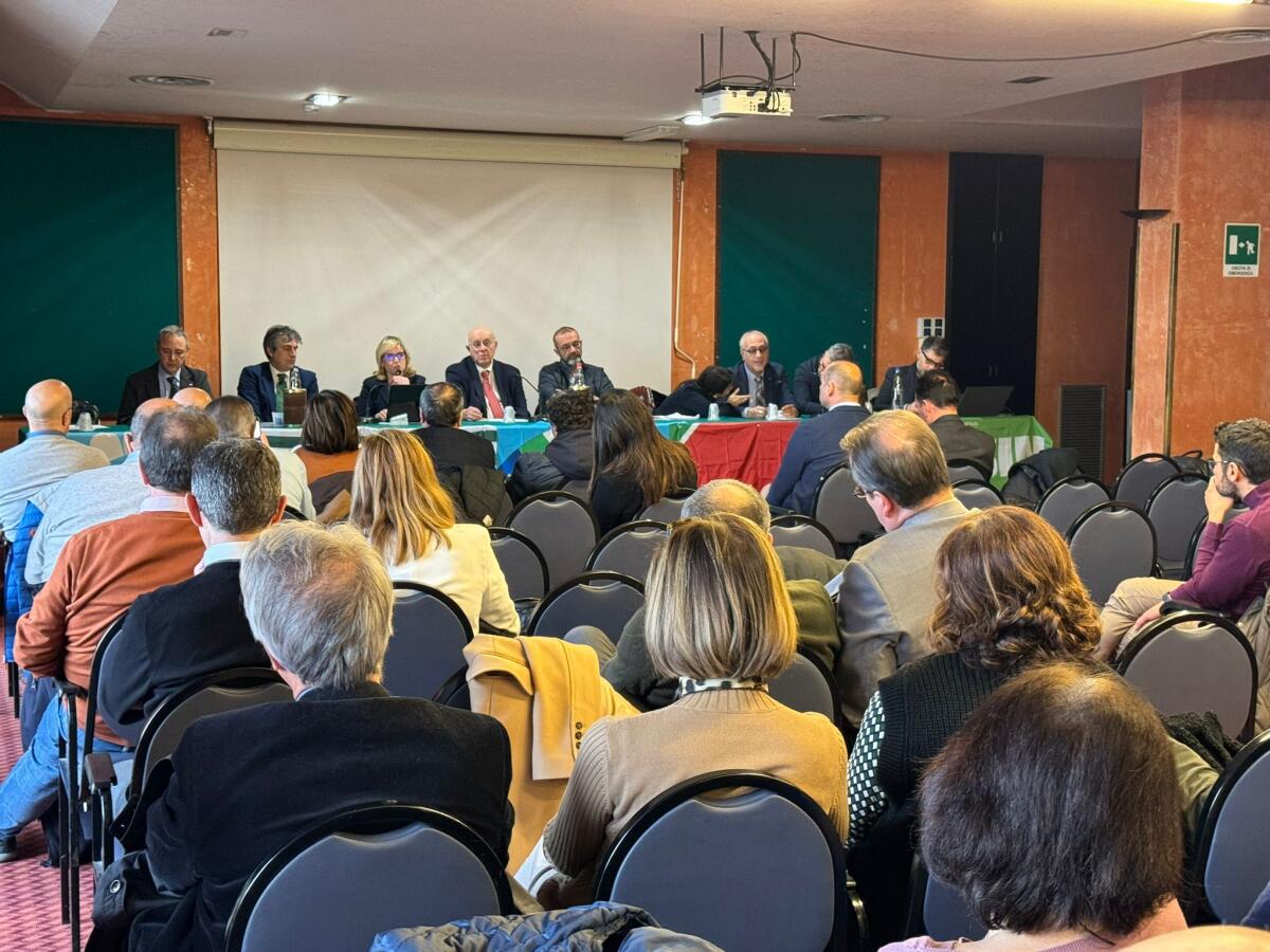 I bancari nisseni votano &#8220;si&#8221; al nuovo contratto collettivo di lavoro - 
