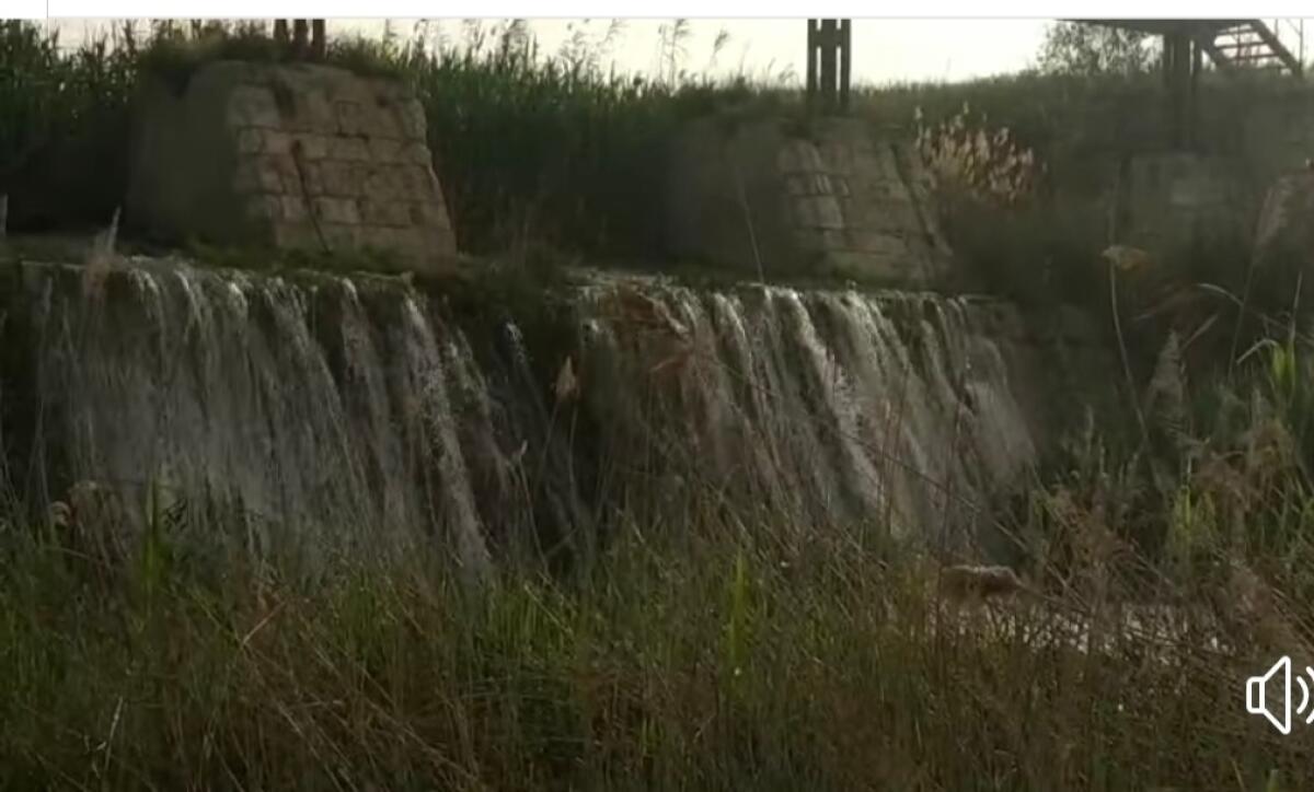 C&#8217;è la siccità ma l&#8217;acqua viene sversata a mare - 