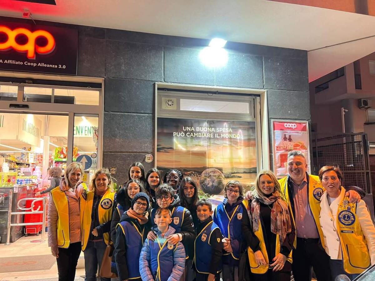 Raccolta per la cena di S.Giuseppe con i cuccioli del Lions - 