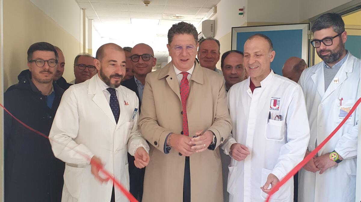 Inaugurata la nuova sala operatoria di Urologia -