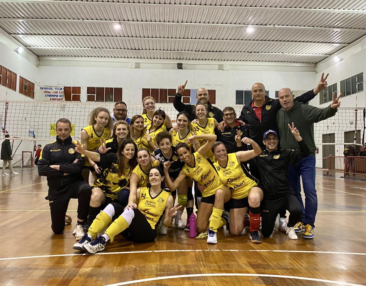 La “legge del PalaItis”, Nuova città di Gela perfetta contro la Rova volley: 3-0 - 
