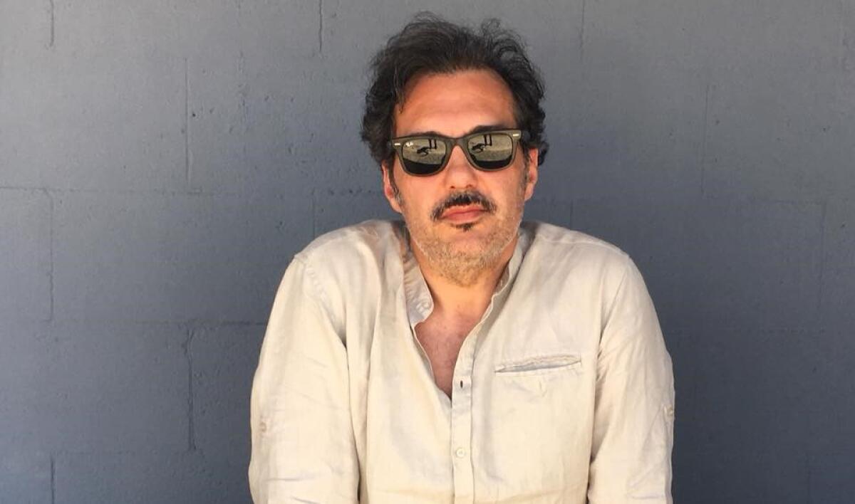 Debutto di Iudice nel mondo del cinema con alcuni suoi dipinti - 