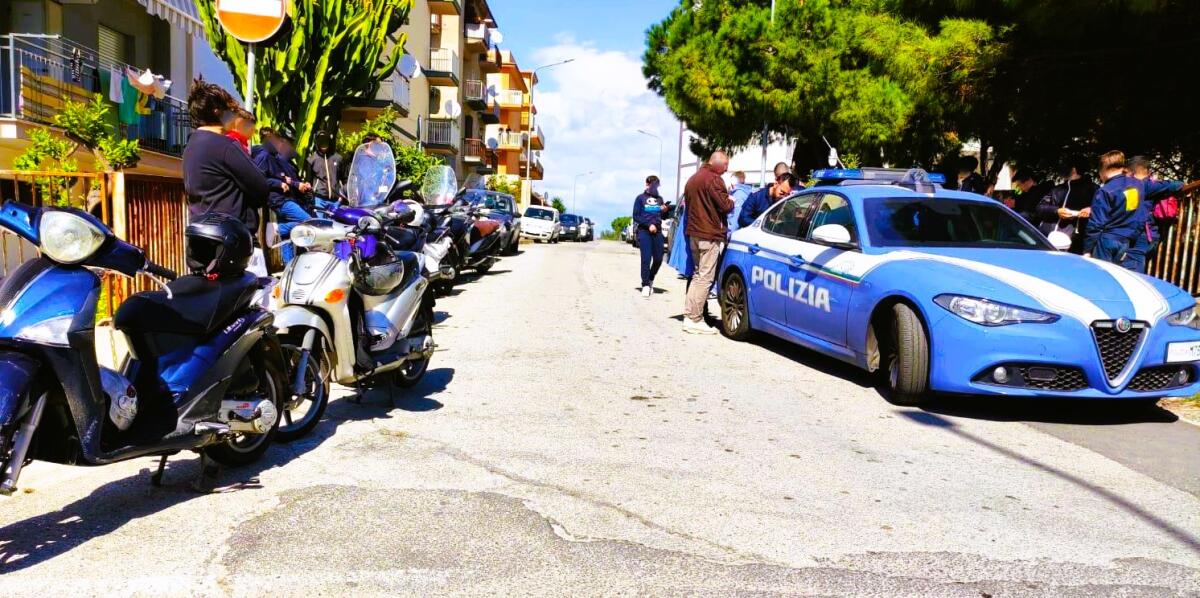 Gelesi in moto senza casco, multe e sequestri - 