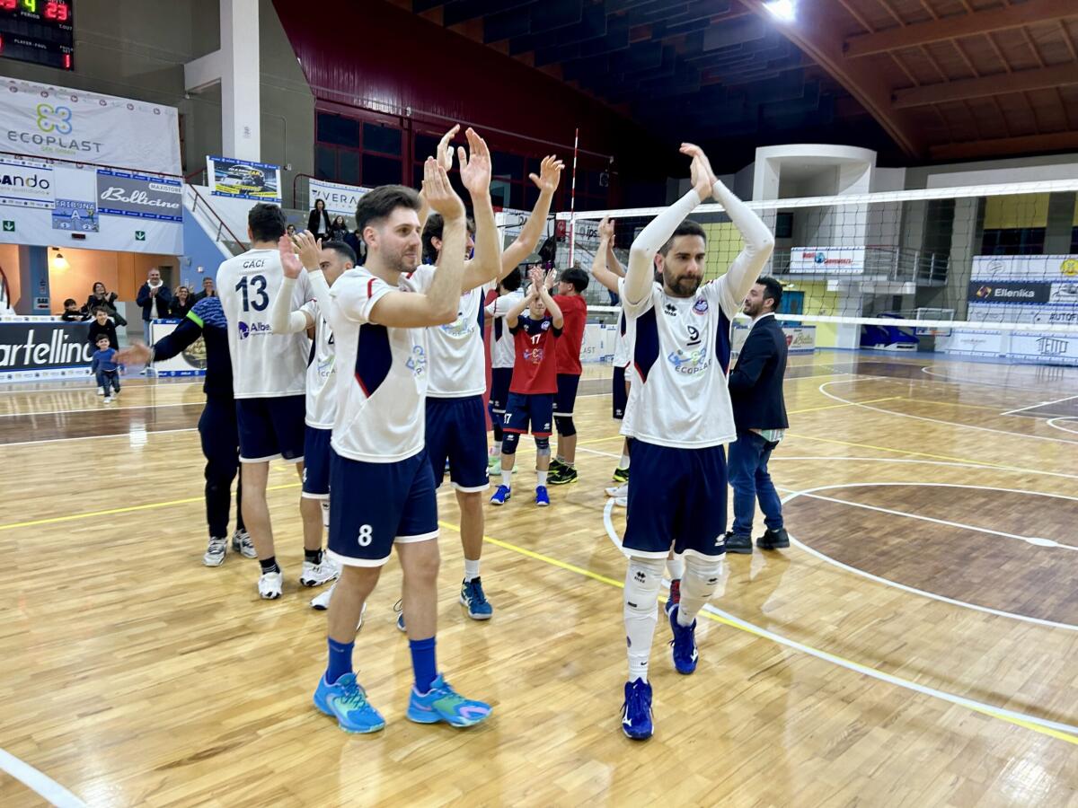 Soffre, lotta e poi vince: l’Ecoplast volley Gela ad un passo dai playoff  - 