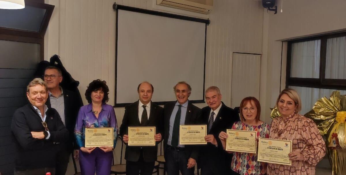 Rotary: formazione e sostegno alla ricerca - 