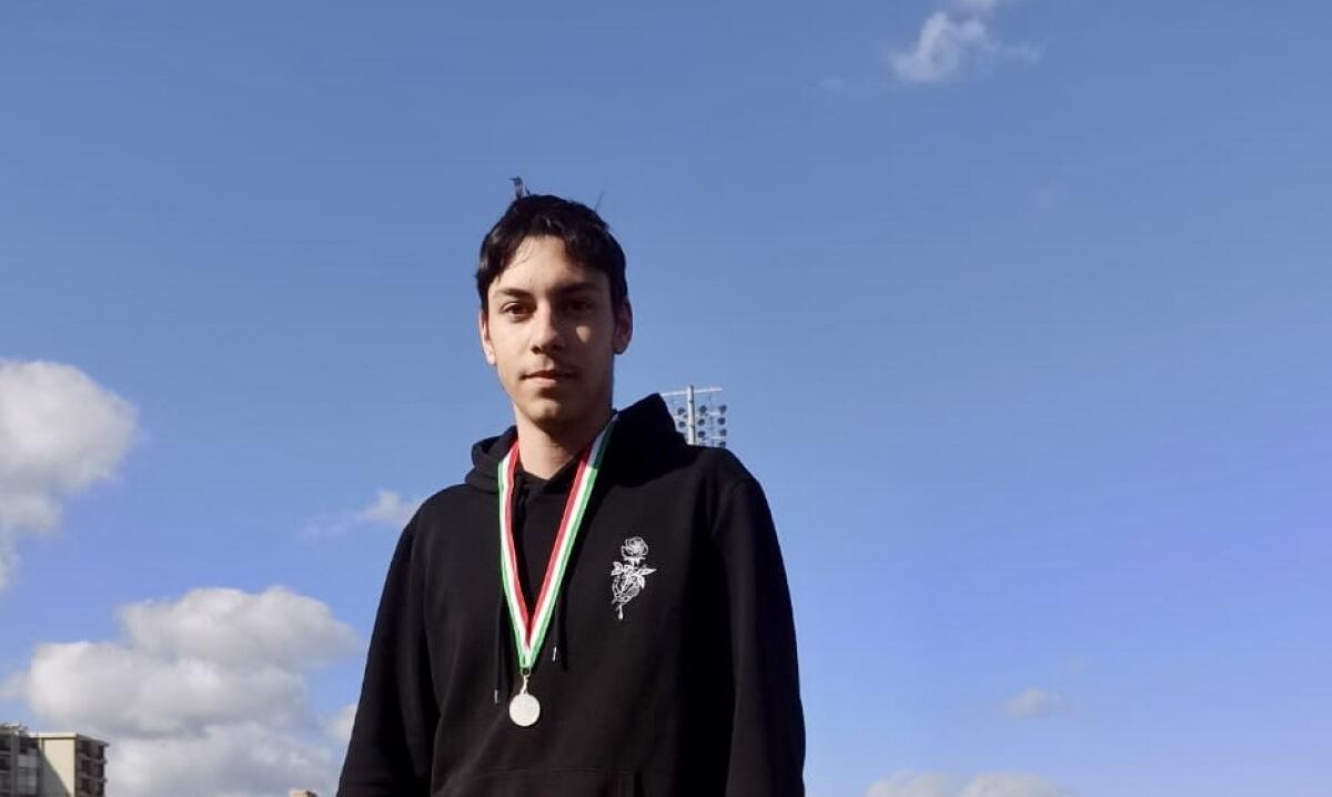 Nunzio Di Simone del “Majorana” vice campione regionale nel salto in lungo - 